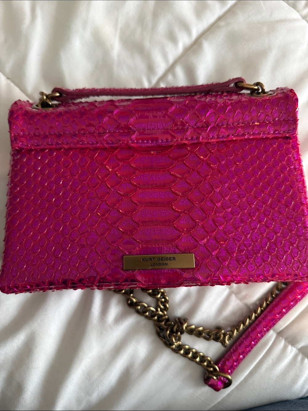 Kurt Geiger Fuchsia Python-Embossed Chain Crossbody Bag - Picture 2 of 4